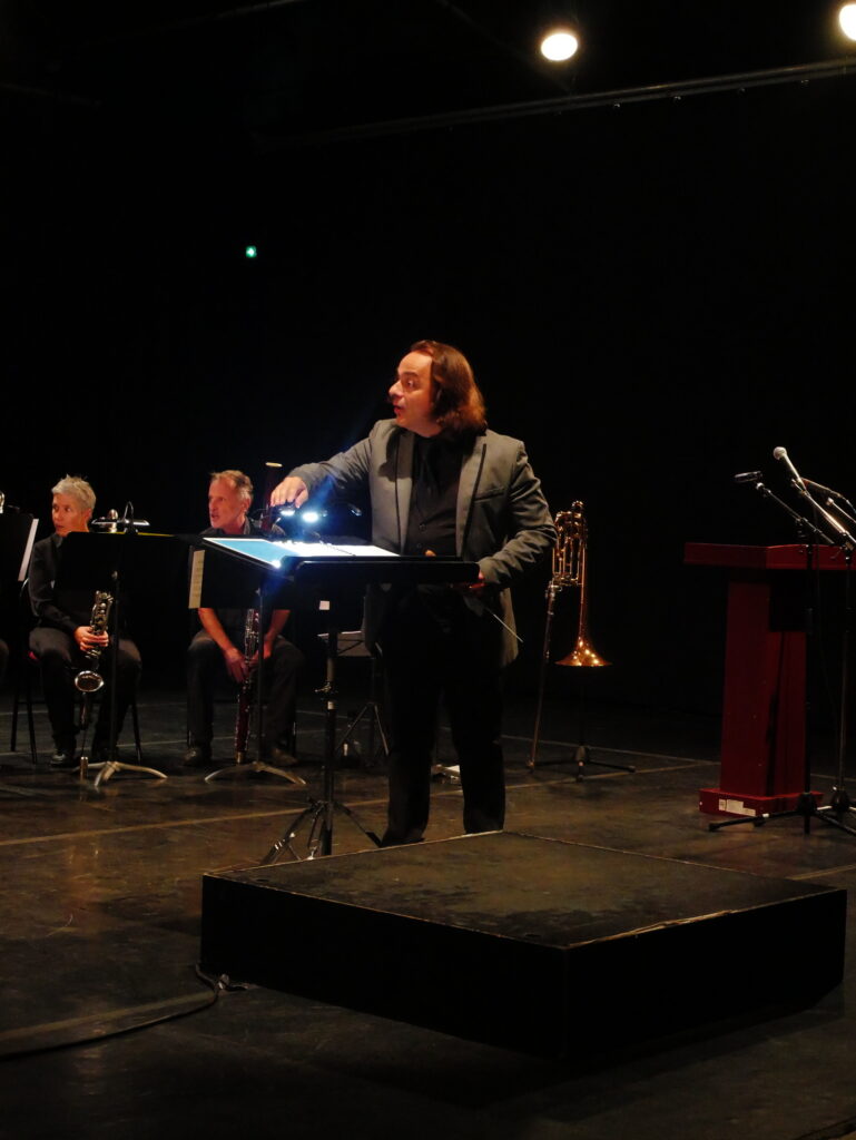 Le tribun - Photo JYL